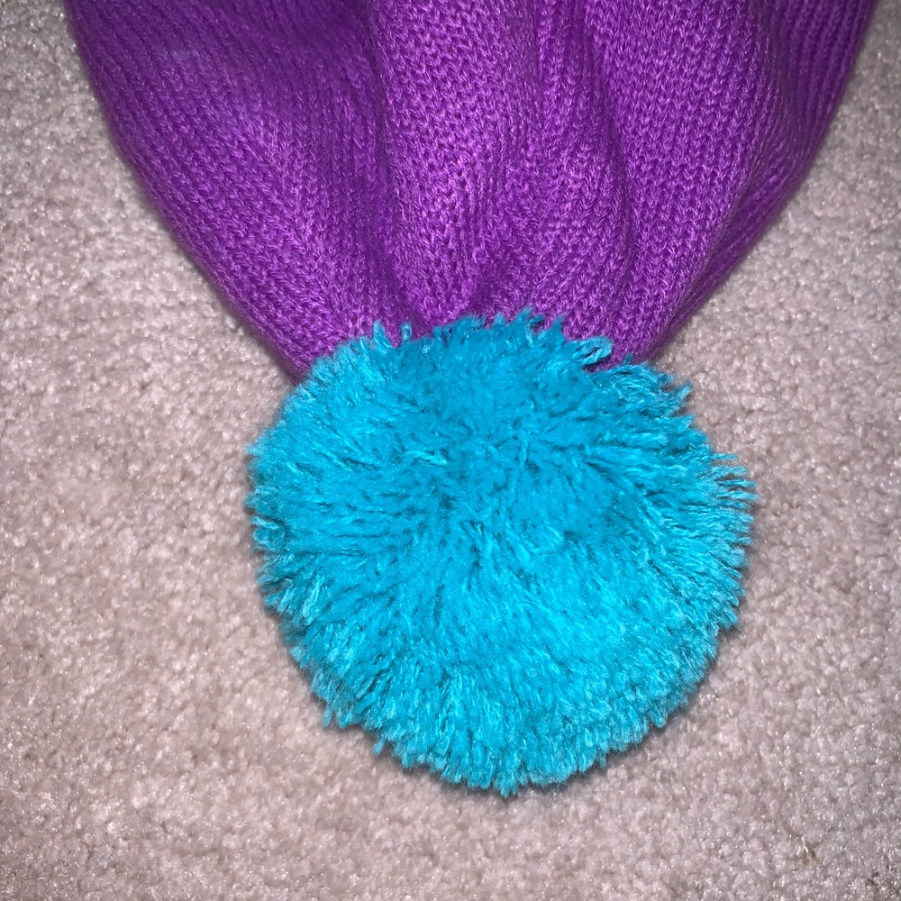 Winter hat - Picture 4 of 6